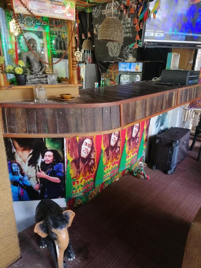 Tiki bar hostel ella Exteriör bild